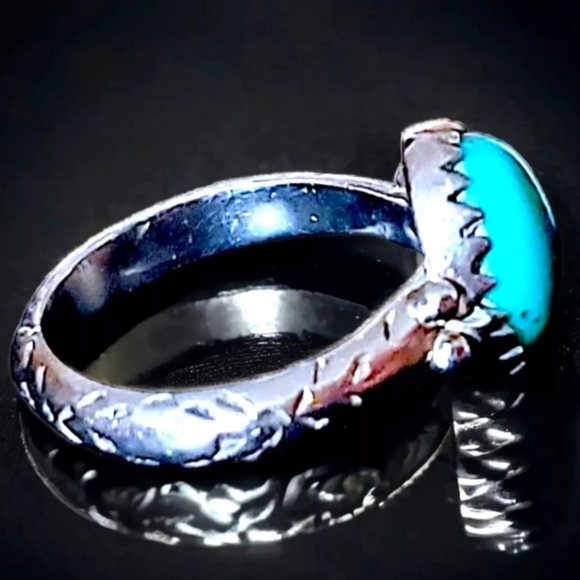 Vintage Spell Designs RARE Lone Wolf Turquoise Sterling Silver Pinky Finger Ring - Picture 3 of 11